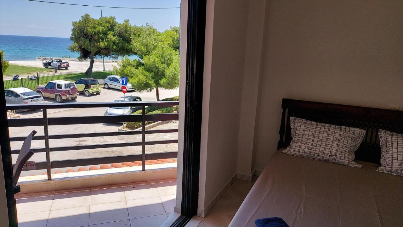 Dolphin 1 Apartment Artemida  Exterior photo